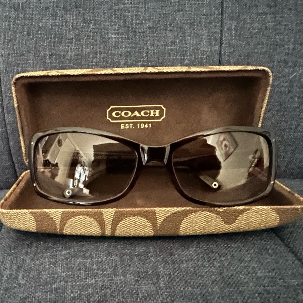 Coach Brown Gradient Sunglasses with Black Frame - Picture 2 of 9